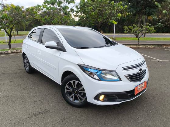 CHEVROLET ONIX 1.4 MPFI LT 8V FLEX 4P MANUAL CHEVROLET ONIX 1.4 MPFI LT 8V FLEX 4P MANUAL